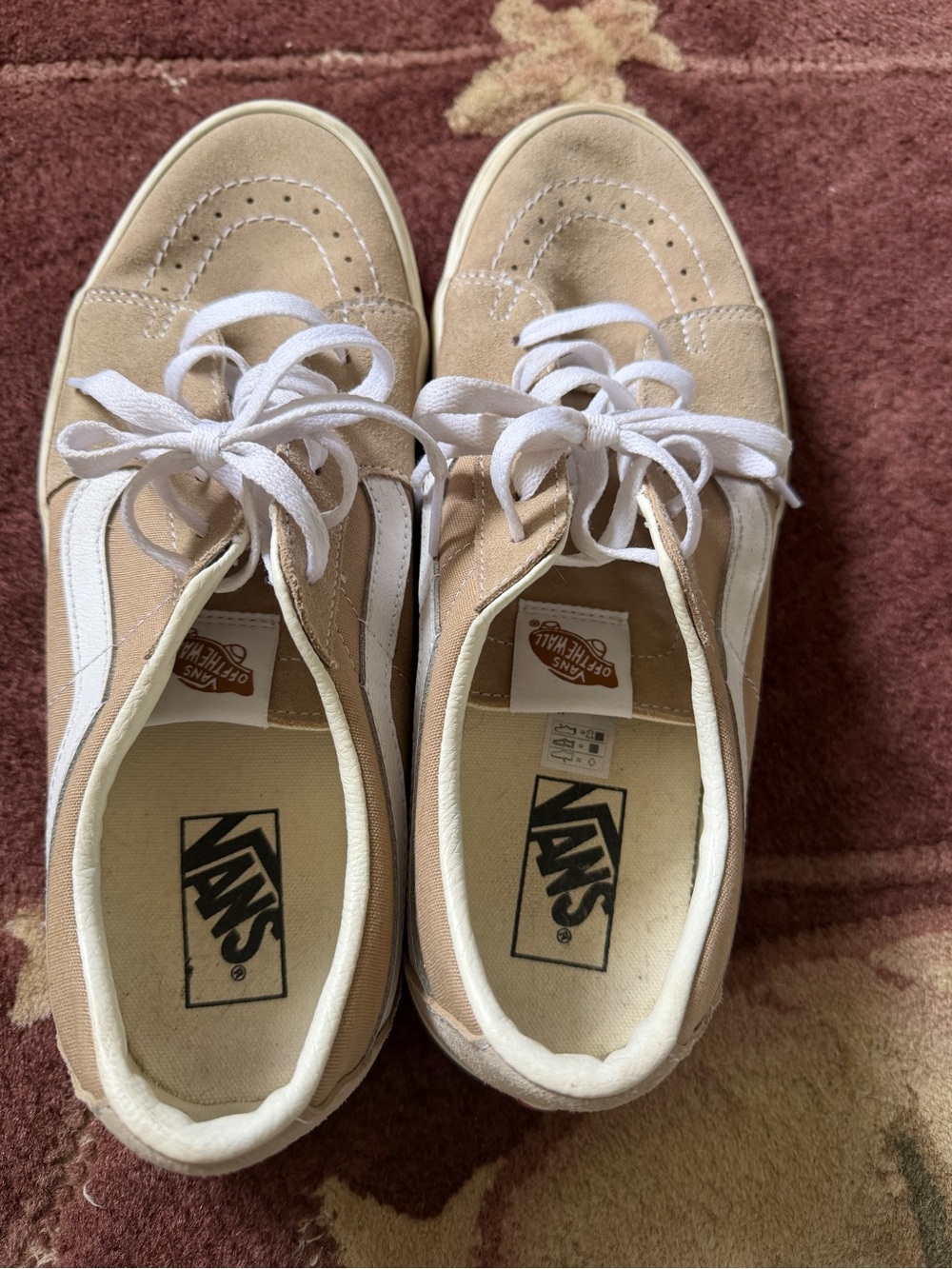 Vans Men’s Beige and White Old Skool Sneakers